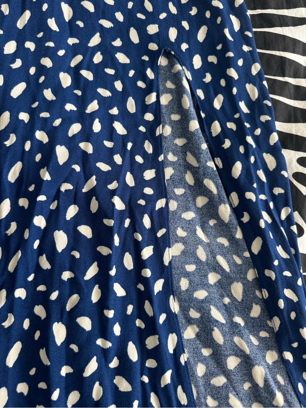 Reformation Blue and White Abstract Spot Dress - Picture 4 of 5